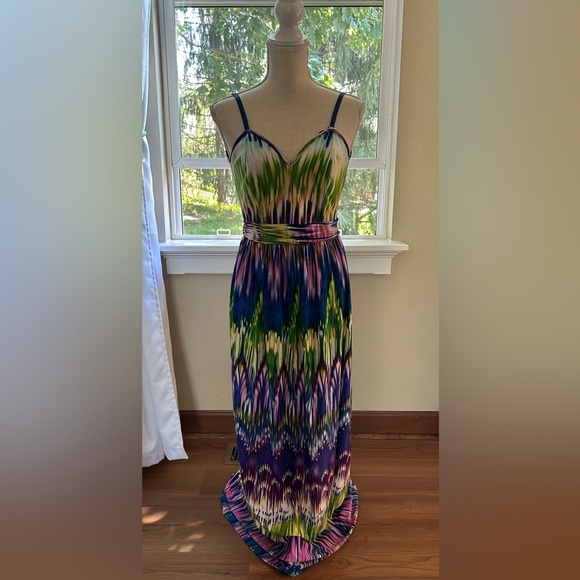 VENUS Dresses & Skirts - Venus Multicolor Maxi Dress Sz.Small Excellent Condition💛💜